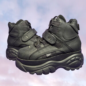 Vtg 90s Buffalo London Black Leather Platform Chunky High Gothic Sneaker 38